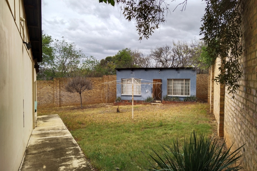 6 Bedroom Property for Sale in Hartbeespoort Rural North West